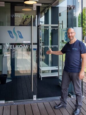 Jeroen bij voordeur